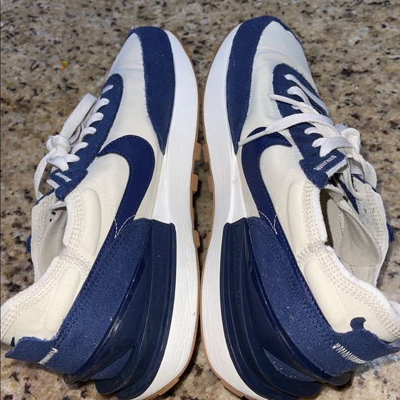 Nike Waffle One SE in Coconut Milk Midnight Navy main image 6